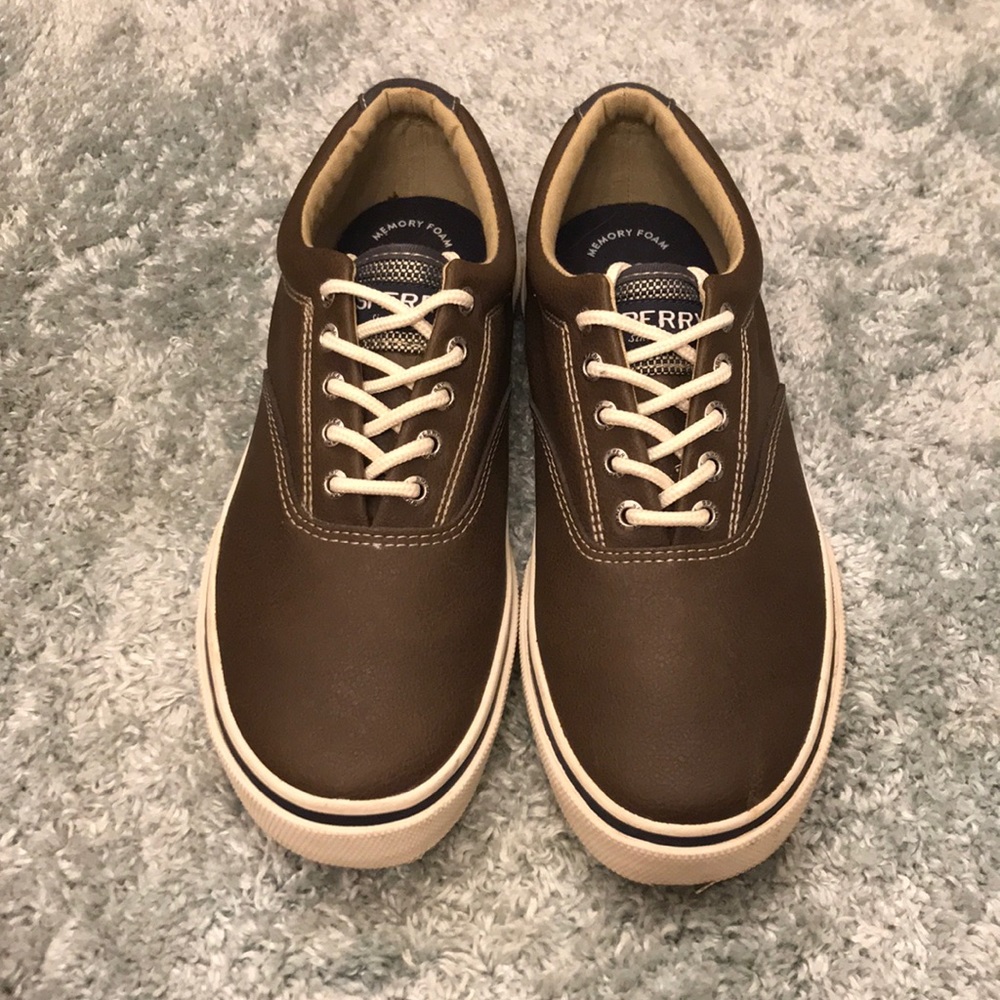 Sperry shoes size 9.5